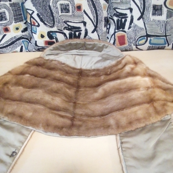 Jackets & Blazers - Luxurious Brown Fur Collar